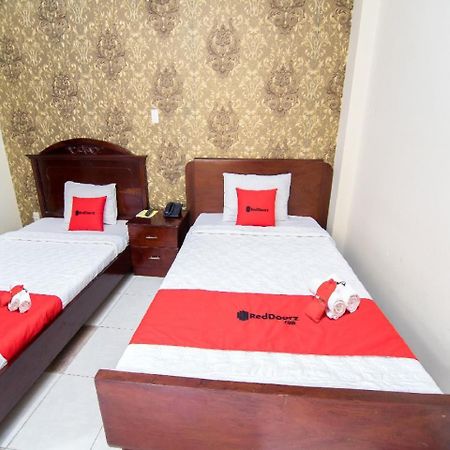 Reddoorz Near 23Rd September Park Hotel Хошимин Екстериор снимка